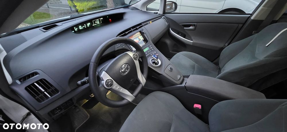 Toyota Prius 1.8 HSD Sol - 5