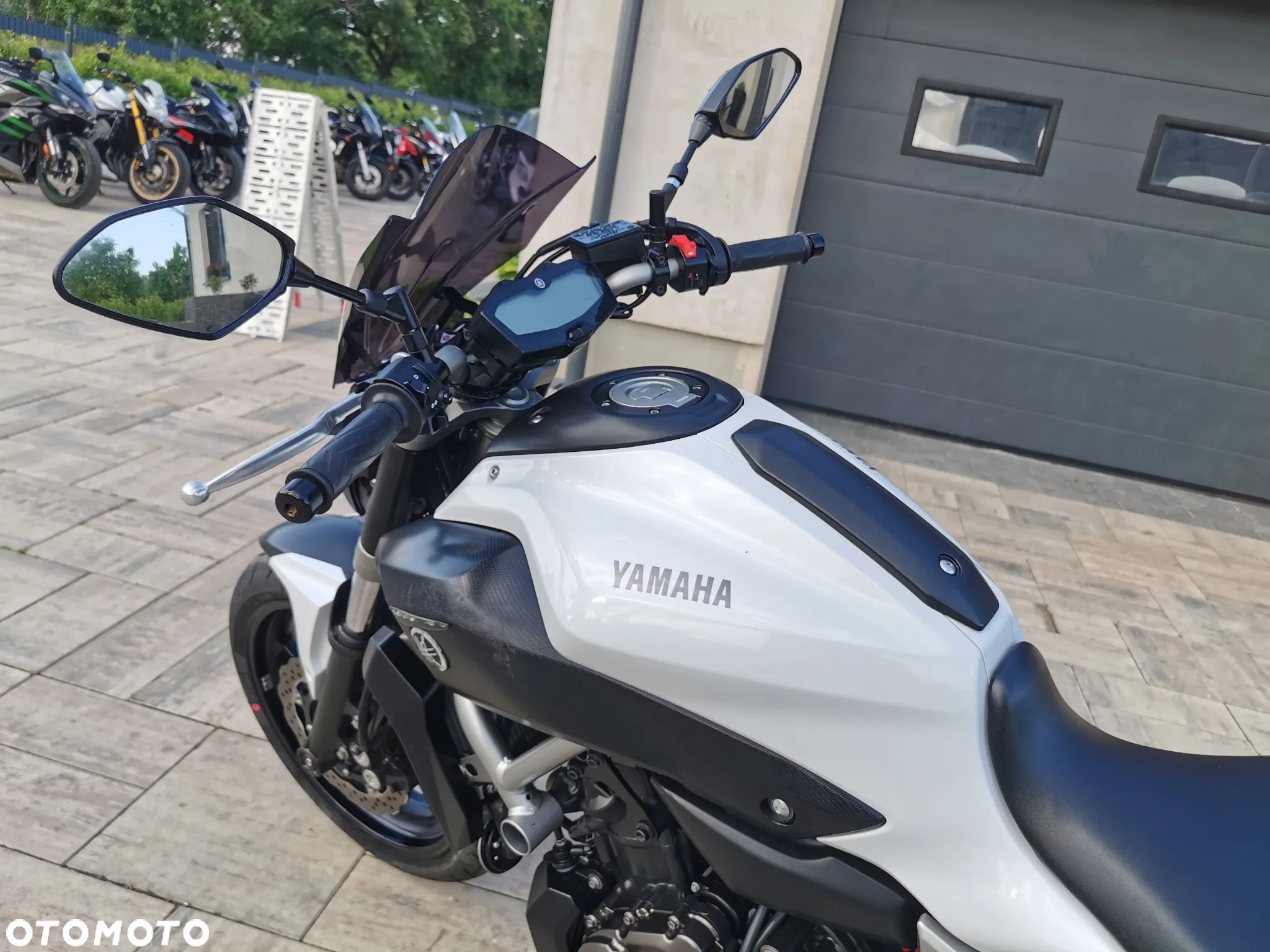 Yamaha MT - 9