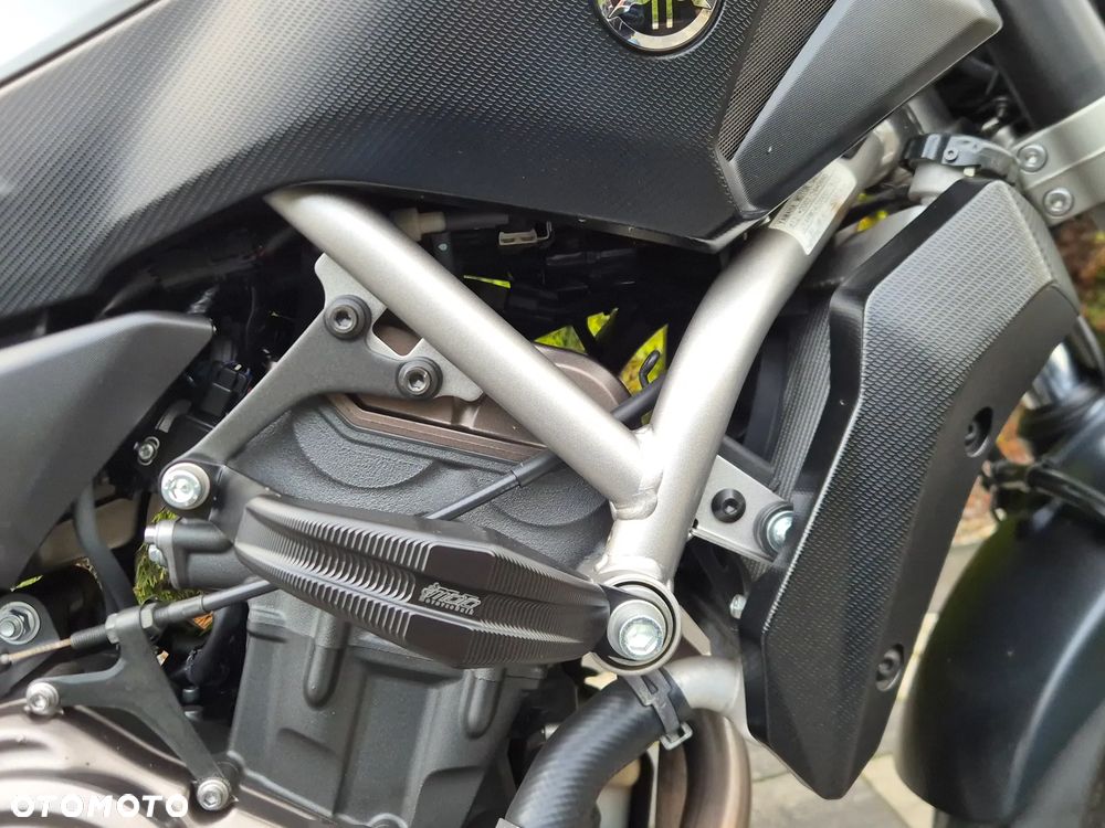Yamaha MT - 19