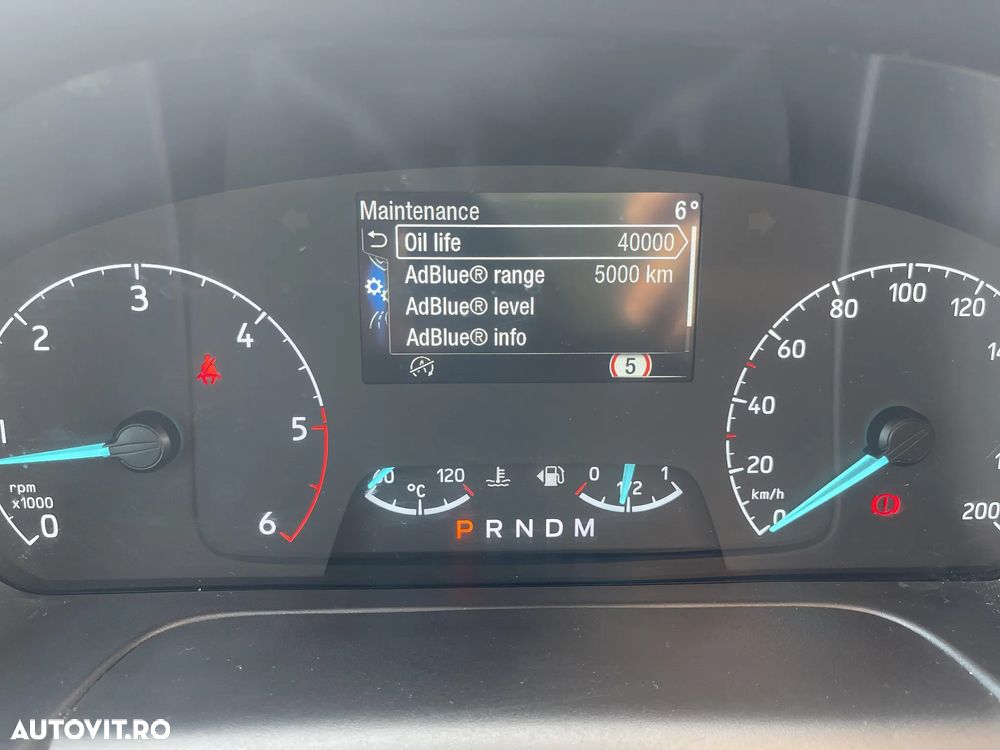 Ford Tourneo Custom - 17