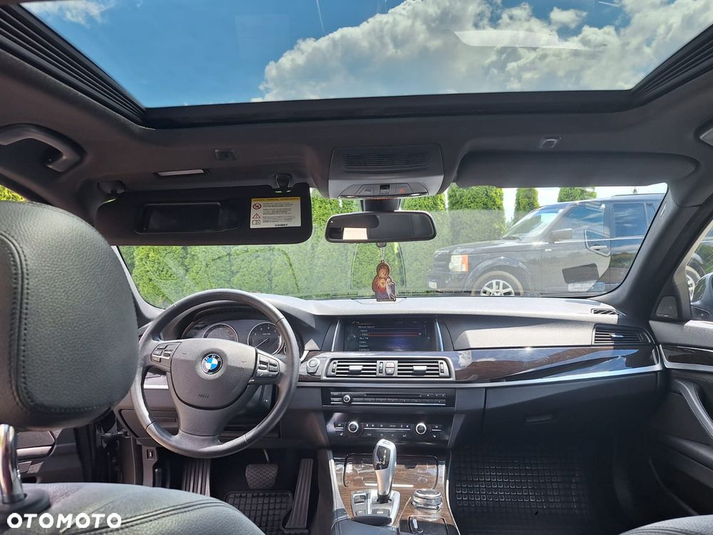 BMW Seria 5 528i xDrive Sport-Aut Luxury Line - 9