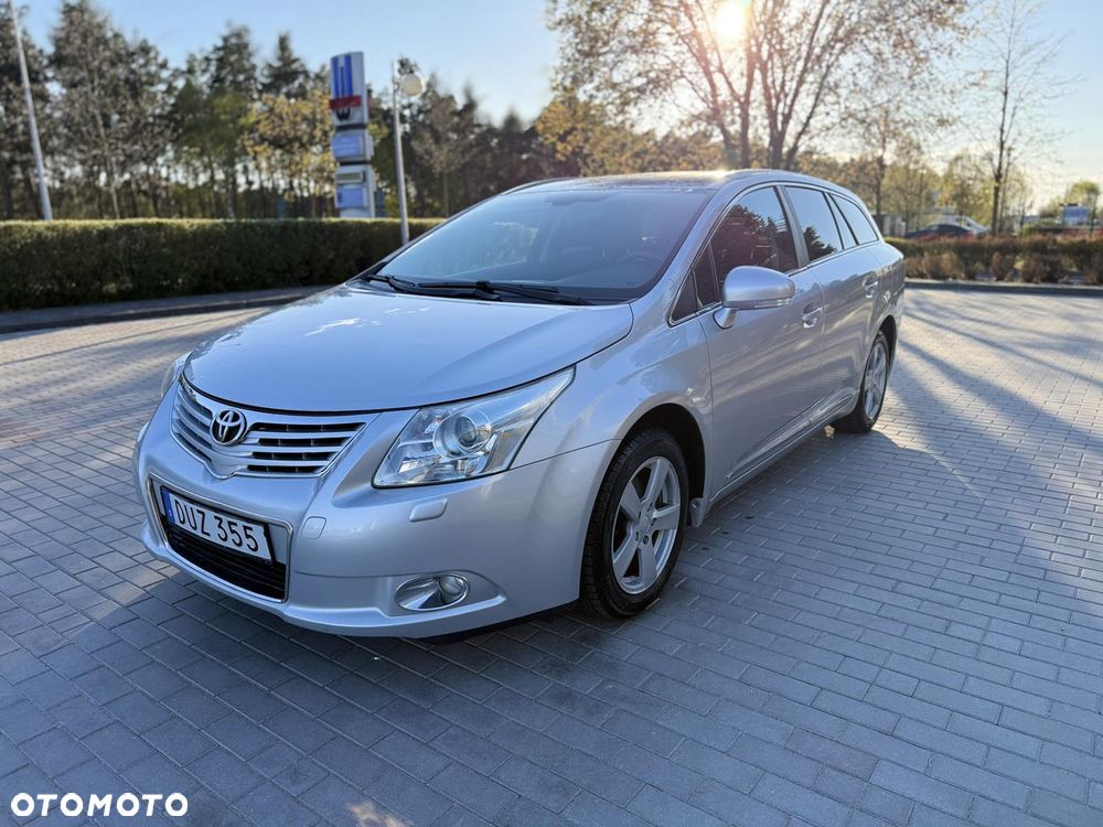 Toyota Avensis - 26