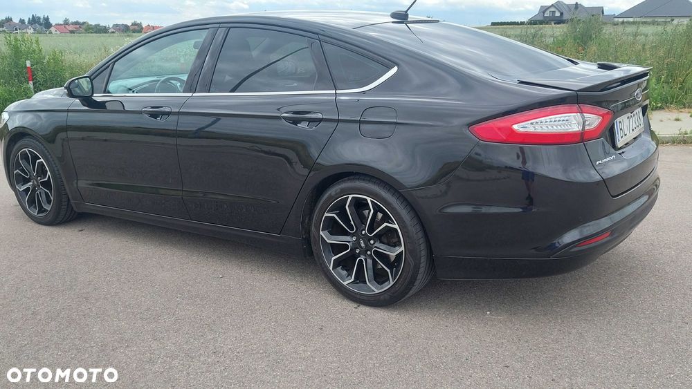 Ford Fusion - 2