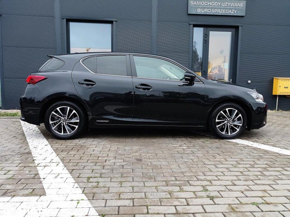 Lexus CT - 5