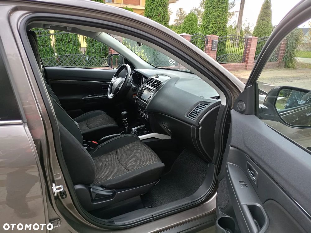 Mitsubishi ASX - 14