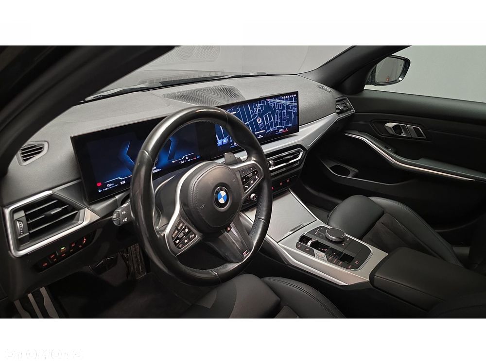BMW Seria 3 320d xDrive M Sport - 16