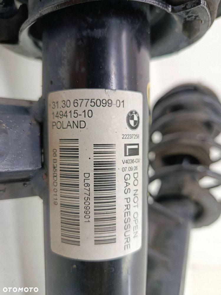 BMW E90 E91 X-DRIVE PRZEDNIE AMORTYZATORY KOMPLET 6775099 6775100 - 6