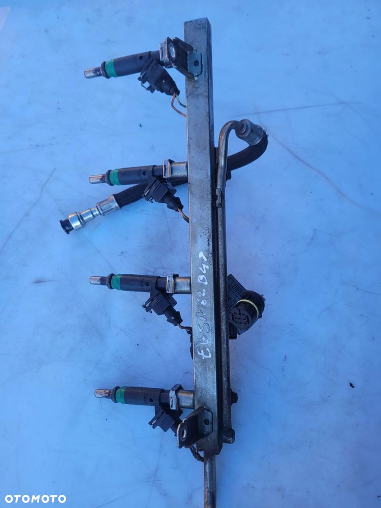 LISTWA WTRYSKOWA BMW E65 N62B40 N62 4.0B 7534743 - 2