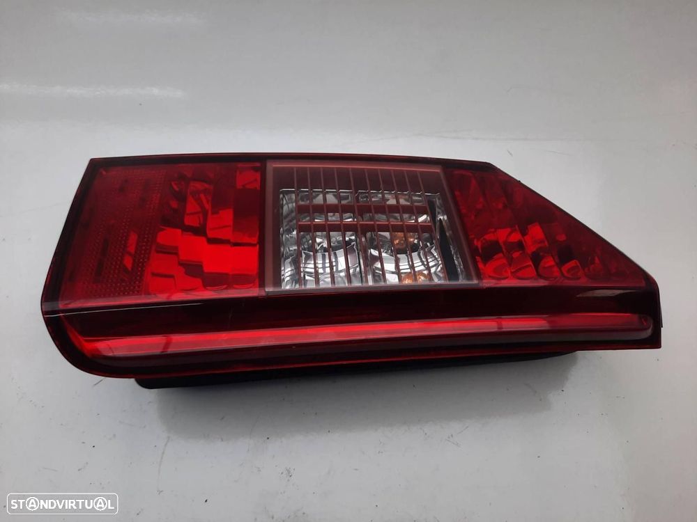 FAROLIM TRASEIRO DIREITO FIAT IDEA 135 - 1