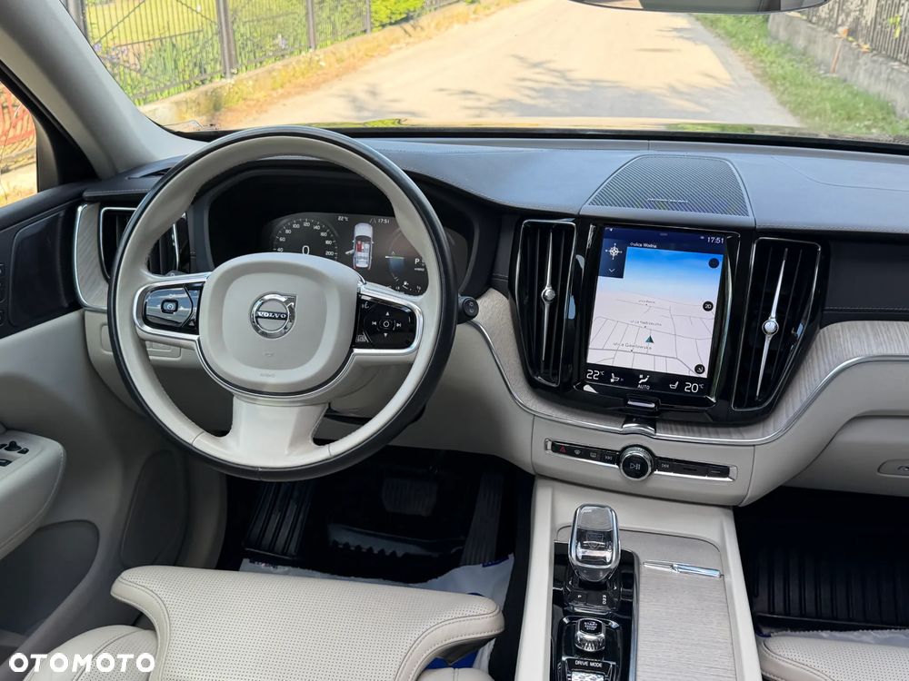 Volvo XC 60 T8 Plug-In Hybrid AWD Inscription - 8
