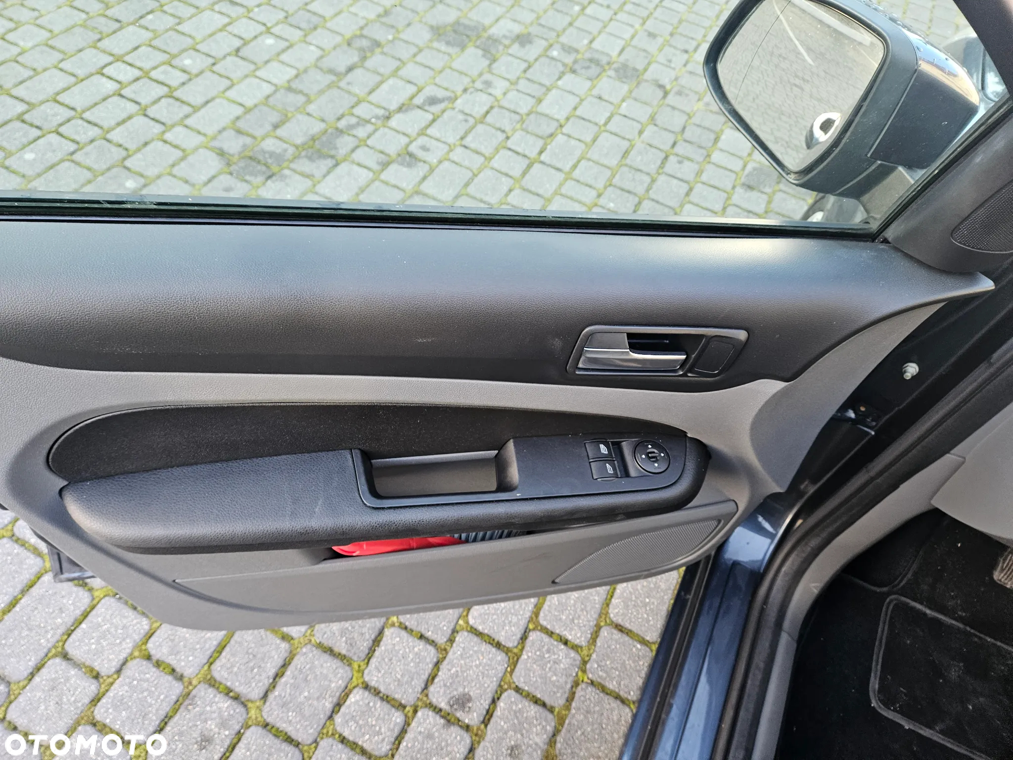 Ford Focus 1.6 Ghia - 10