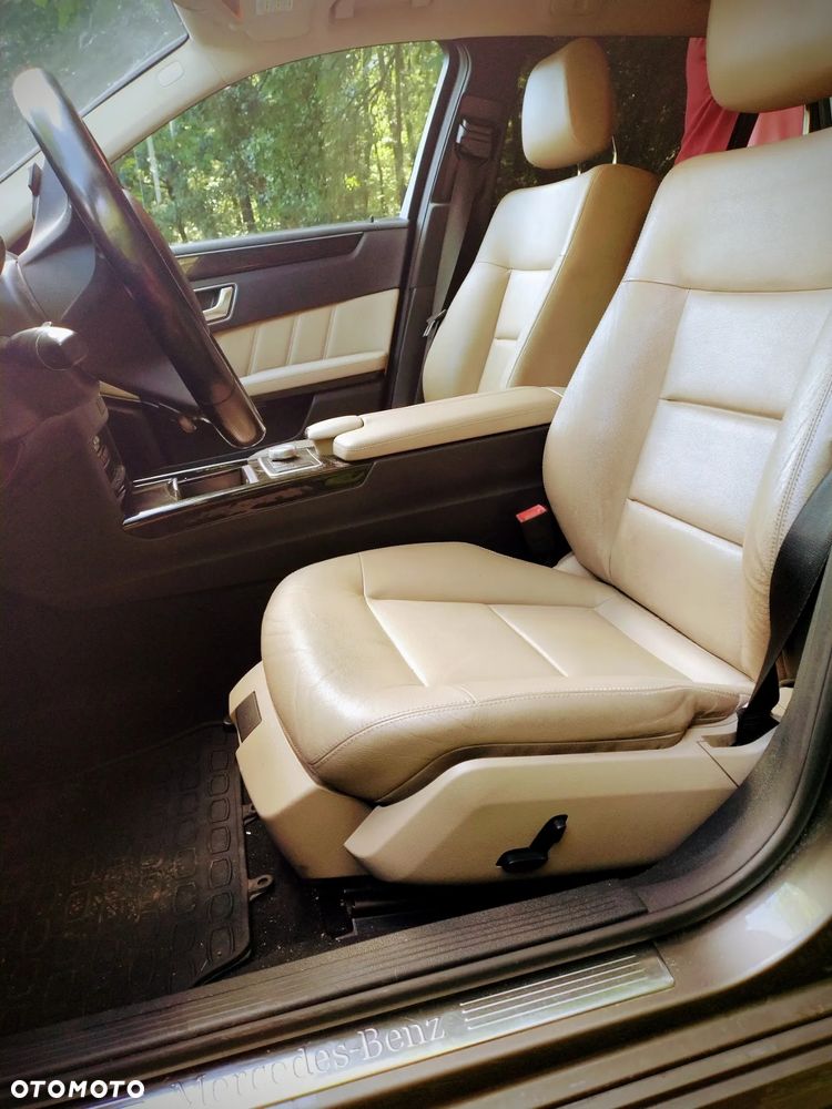 Mercedes-Benz Klasa E 250 CDI 4-Matic BlueEff - 22