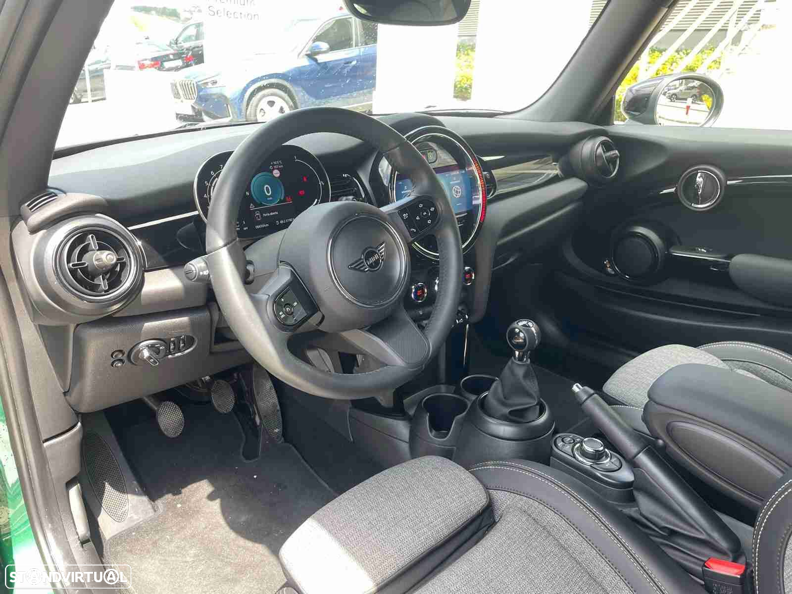 MINI 3 Portas Cooper Premium P. Essential Auto - 7