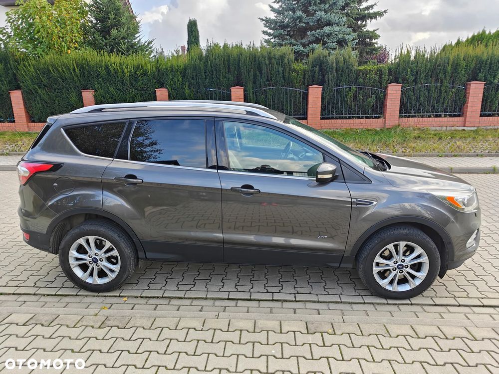 Ford Kuga 2.0 TDCi 4WD Titanium - 4