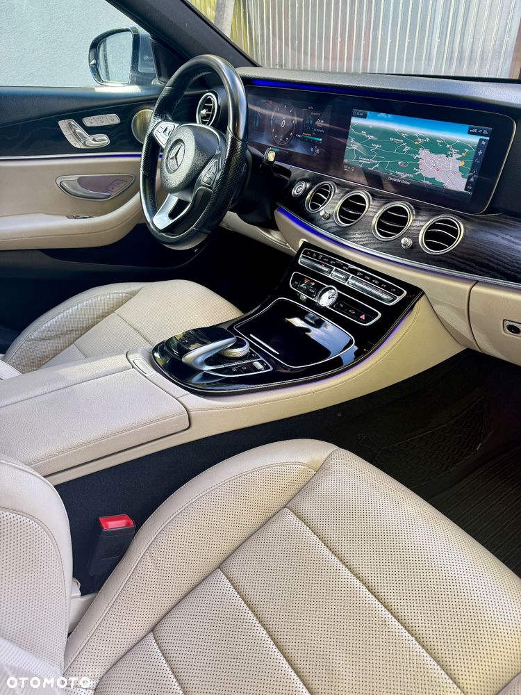 Mercedes-Benz Klasa E 220 d 9G-TRONIC - 11