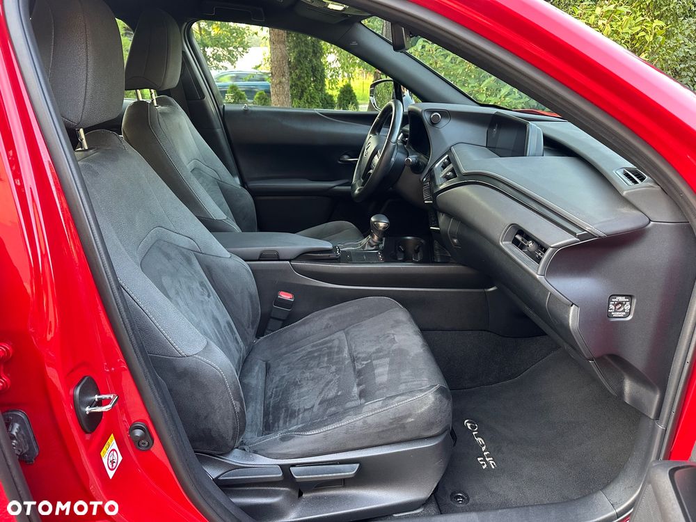 Lexus UX 250h Prestige 2WD - 6