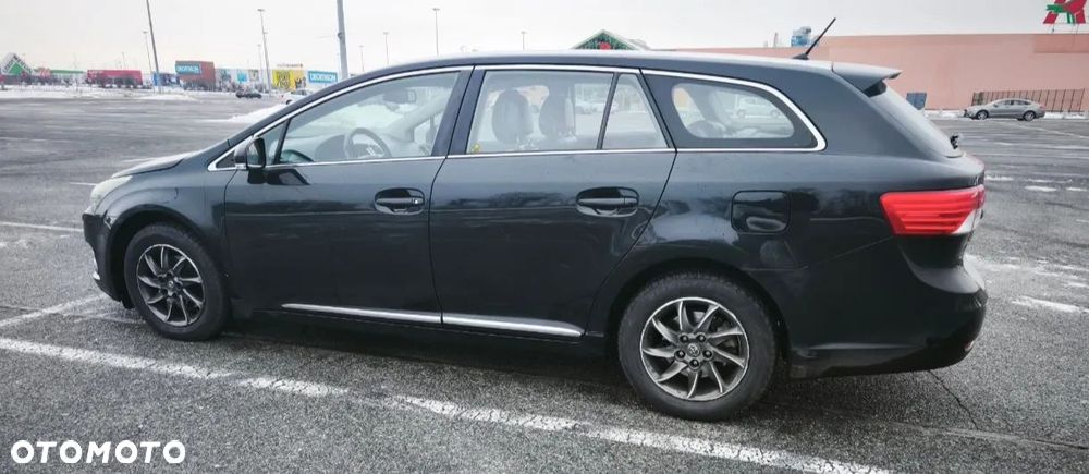 Toyota Avensis 2.0 D-4D Premium - 3