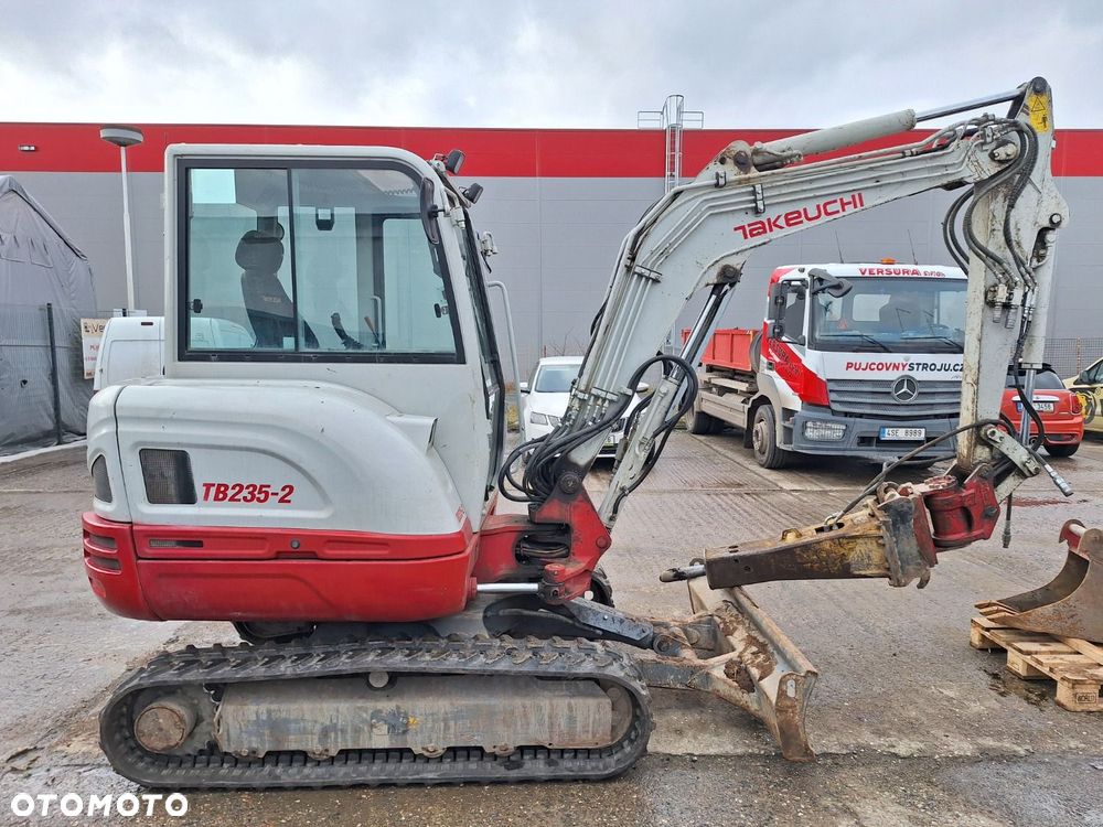 Takeuchi Tb 235-2 - 5