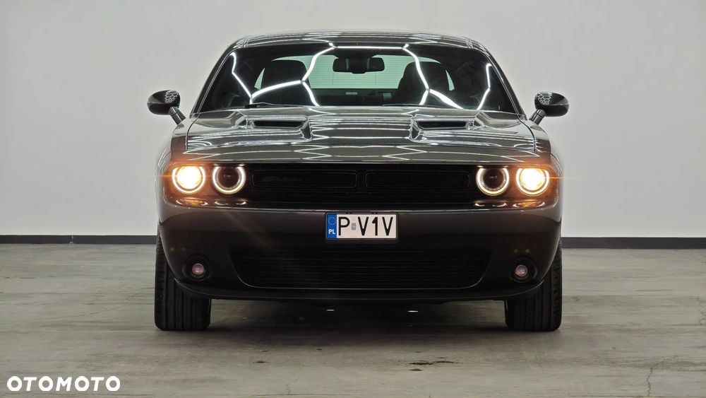 Dodge Challenger - 3