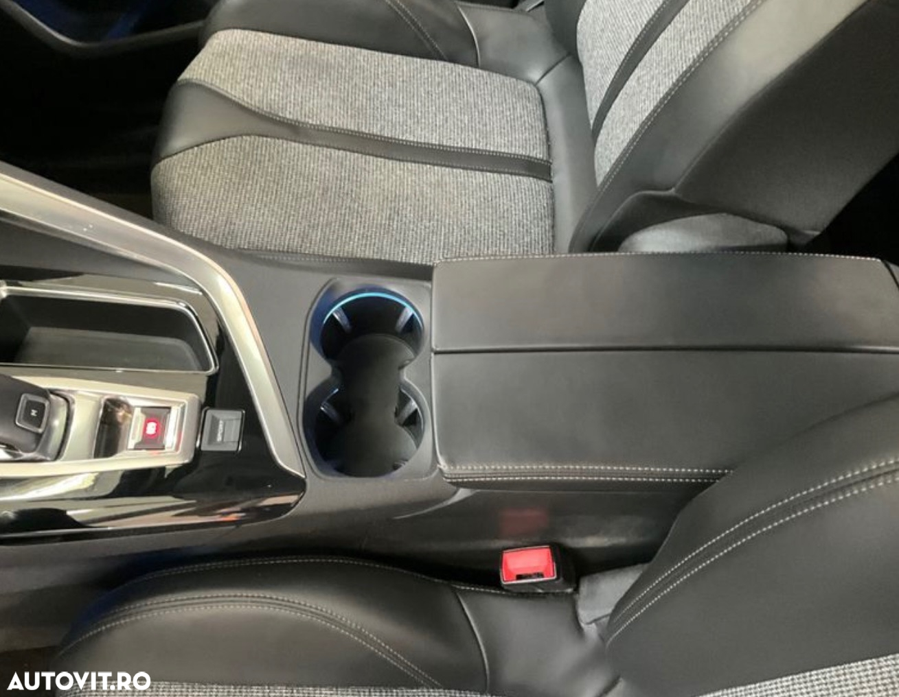 Peugeot 5008 1.2L PureTech EAT8 S&S Allure Pack - 28