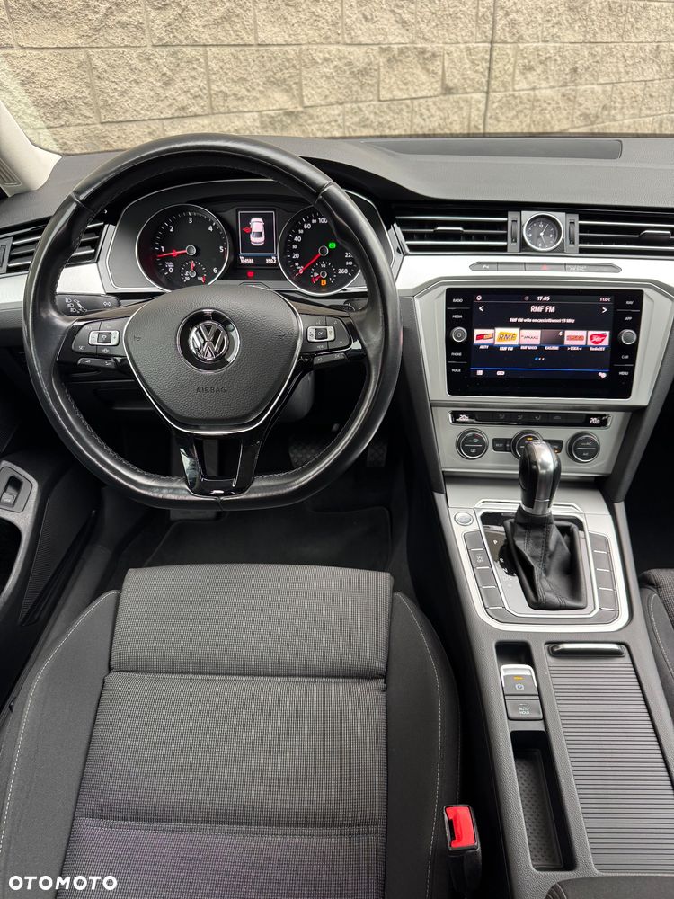 Volkswagen Passat 2.0 TDI SCR Comfortline DSG - 15