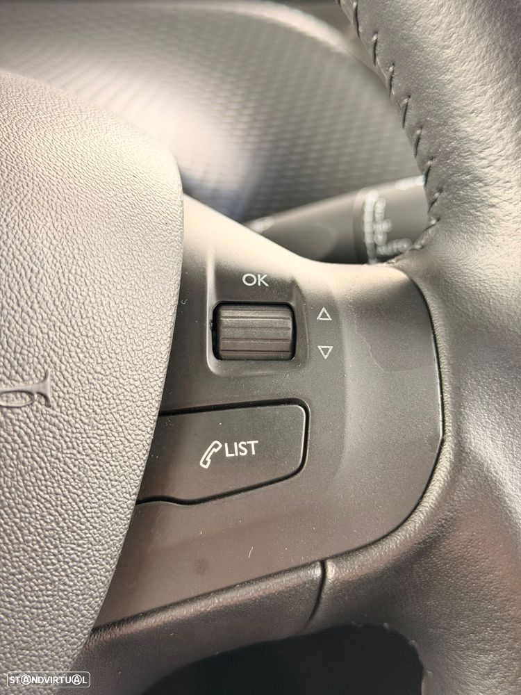 Peugeot 208 1.2 PureTech Active - 21