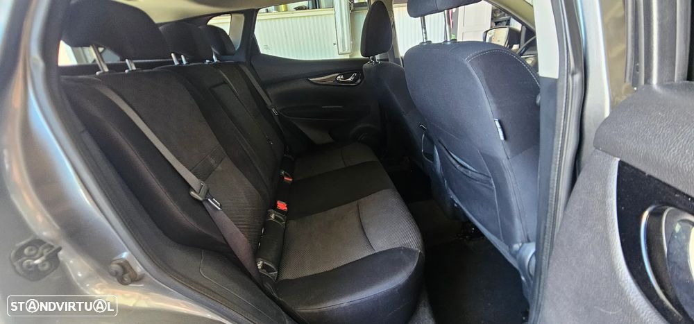 Nissan Qashqai 1.5 dCi N-Connecta 18 RS+PS - 11