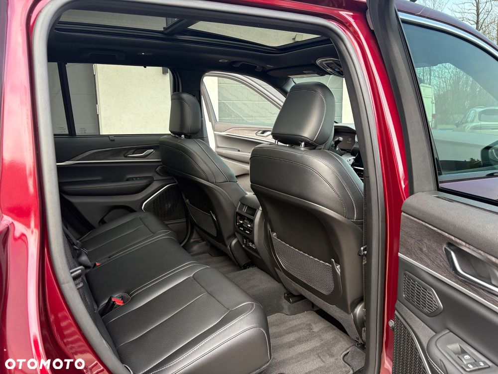 Jeep Grand Cherokee - 20