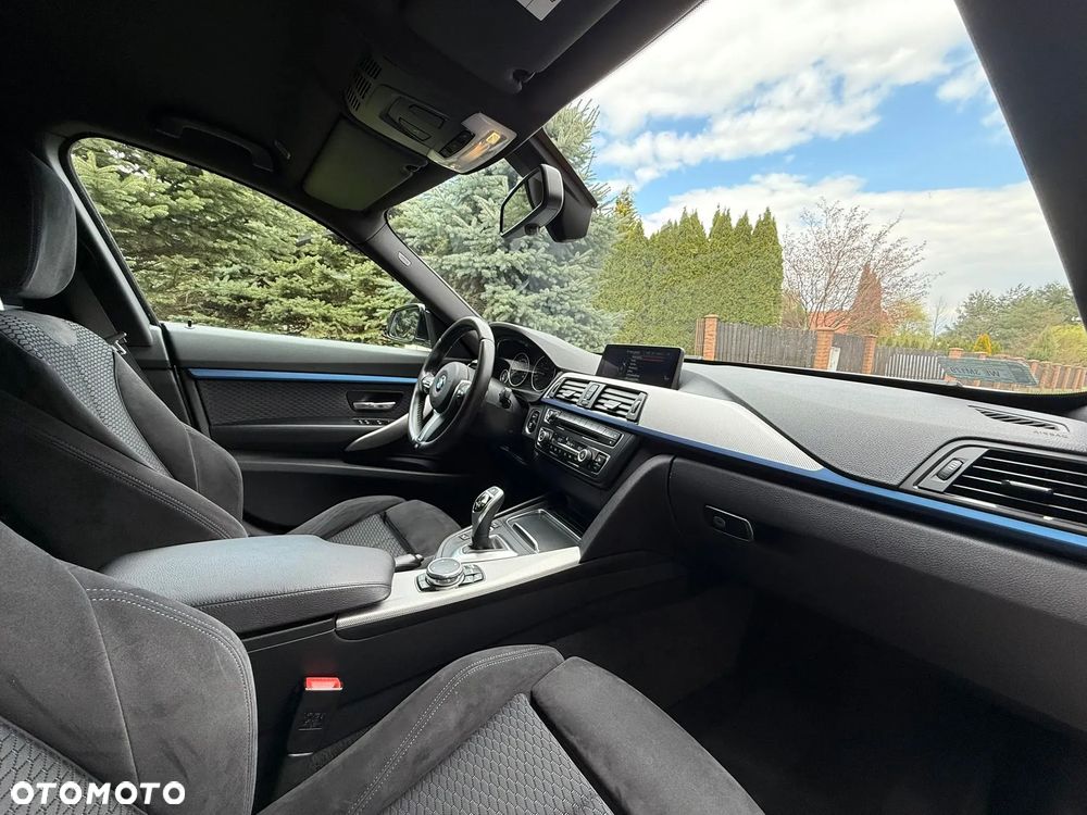 BMW Seria 3 335i xDrive M Sport - 29