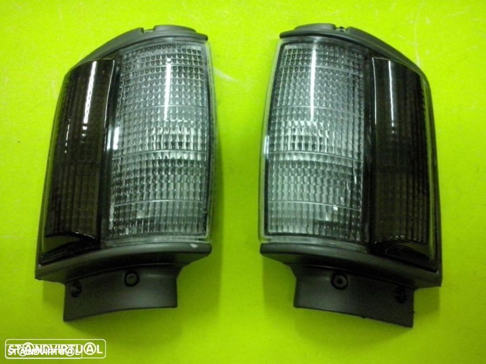 Farolins frente Toyota Hilux 4WD LN65 (Novos) - 1