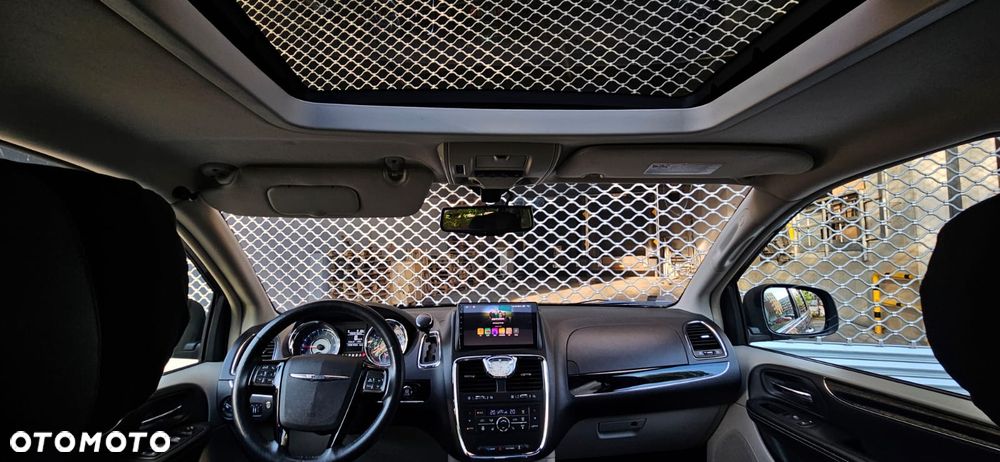 Chrysler Town & Country 3.6 Touring - 18