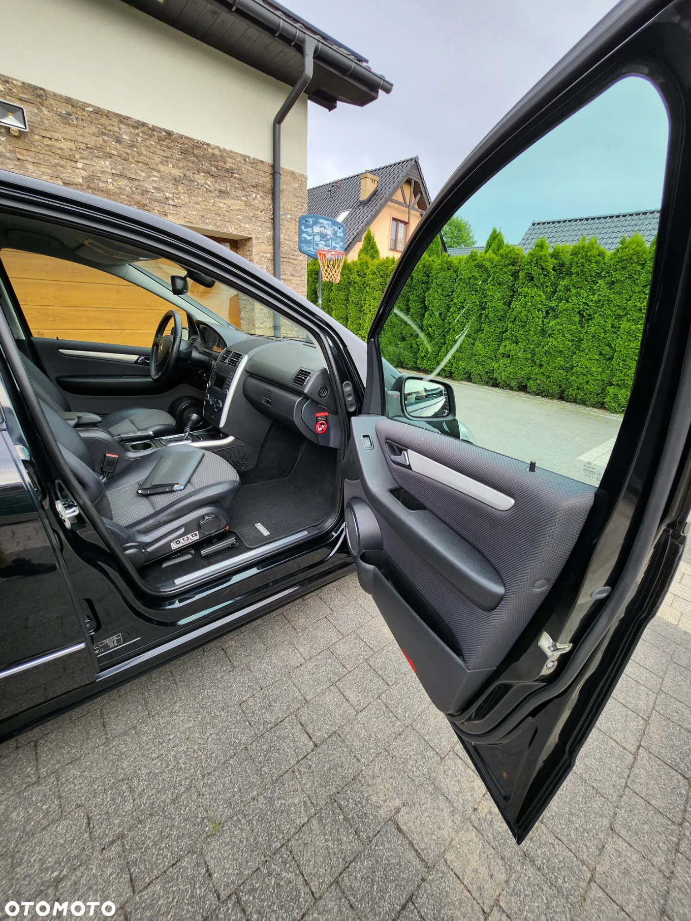 Mercedes-Benz Klasa A 180 CDI Autotronic Avantgarde - 26