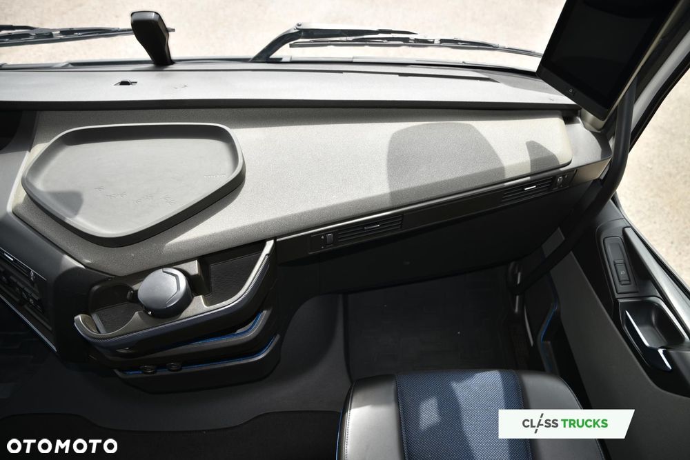 Volvo FH 460 AERO Globetrotter XL ACC i-Save I-ParkCool SideSkirts Mirror Cam - 24