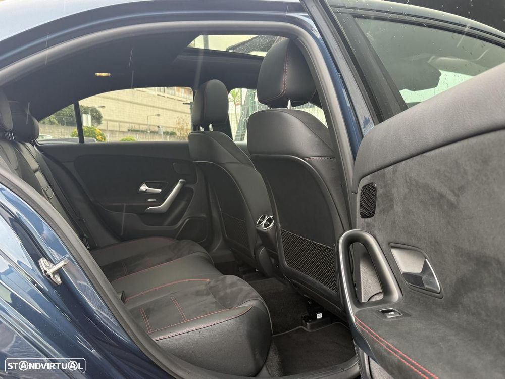 Mercedes-Benz A 250 Limousine e AMG Line - 49