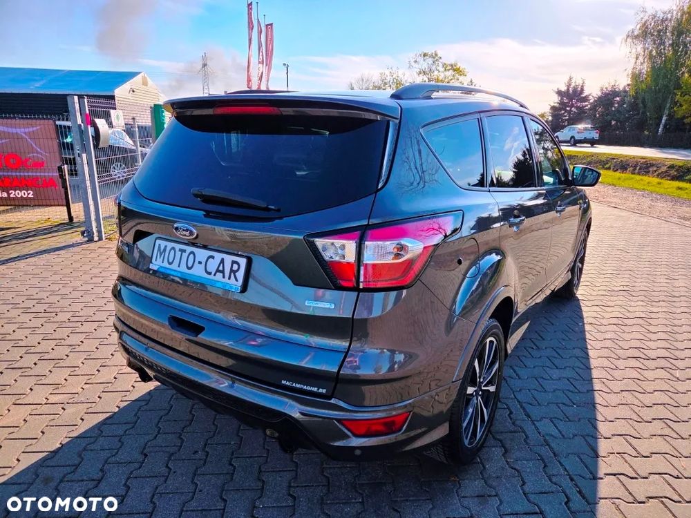 Ford Kuga 1.5 EcoBoost 2x4 ST-Line - 9