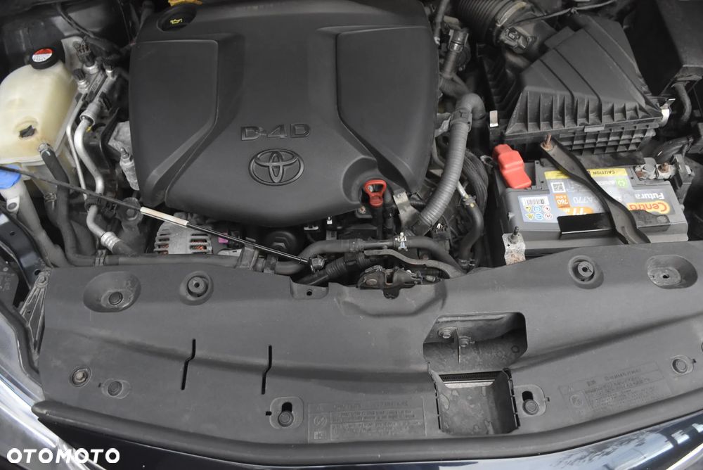 Toyota Avensis 2.0 D-4D Premium - 10