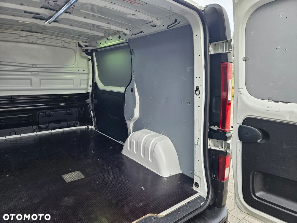 Renault Trafic Vivaro Talento - 25