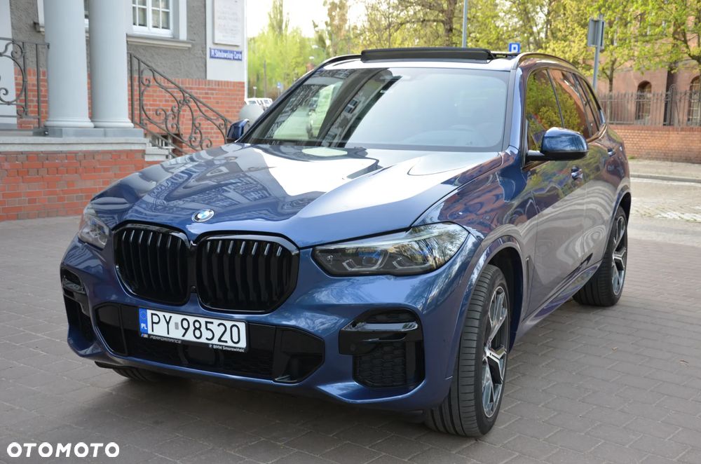 BMW X5 M M50i - 4