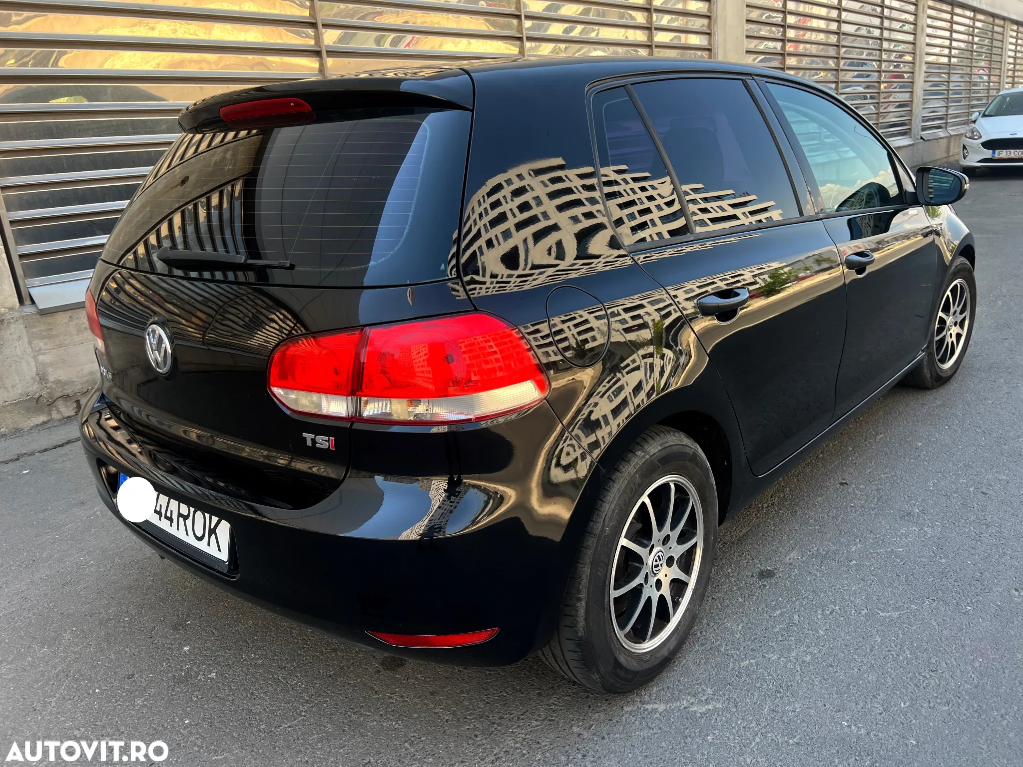 Volkswagen Golf 1.4 TSI Comfortline - 4