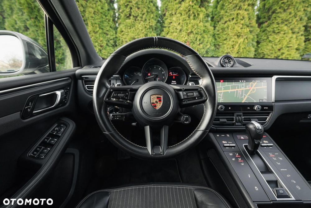 Porsche Macan T - 11