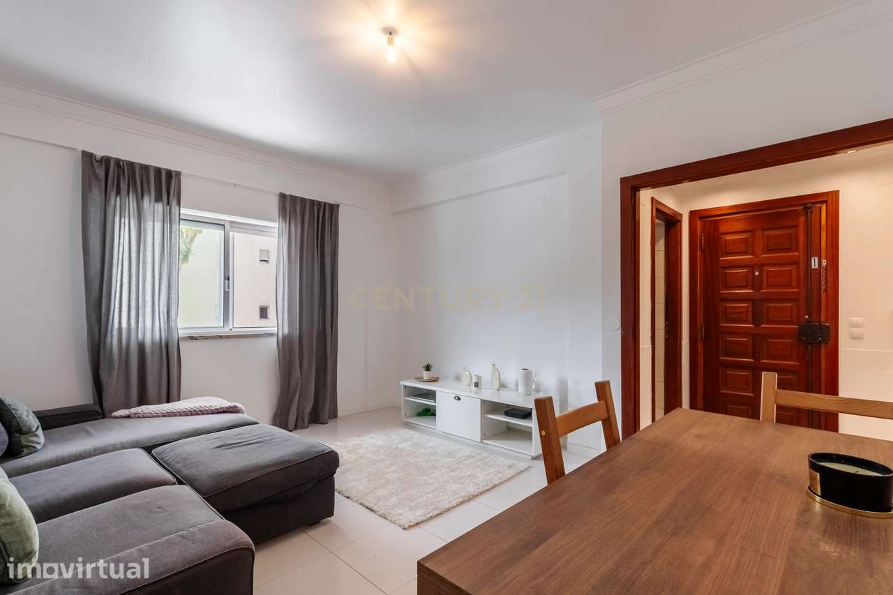 Apartamento T3 com boas áreas e duas casas de banho | Vale Flores, Fei - Grande imagem: 2/38