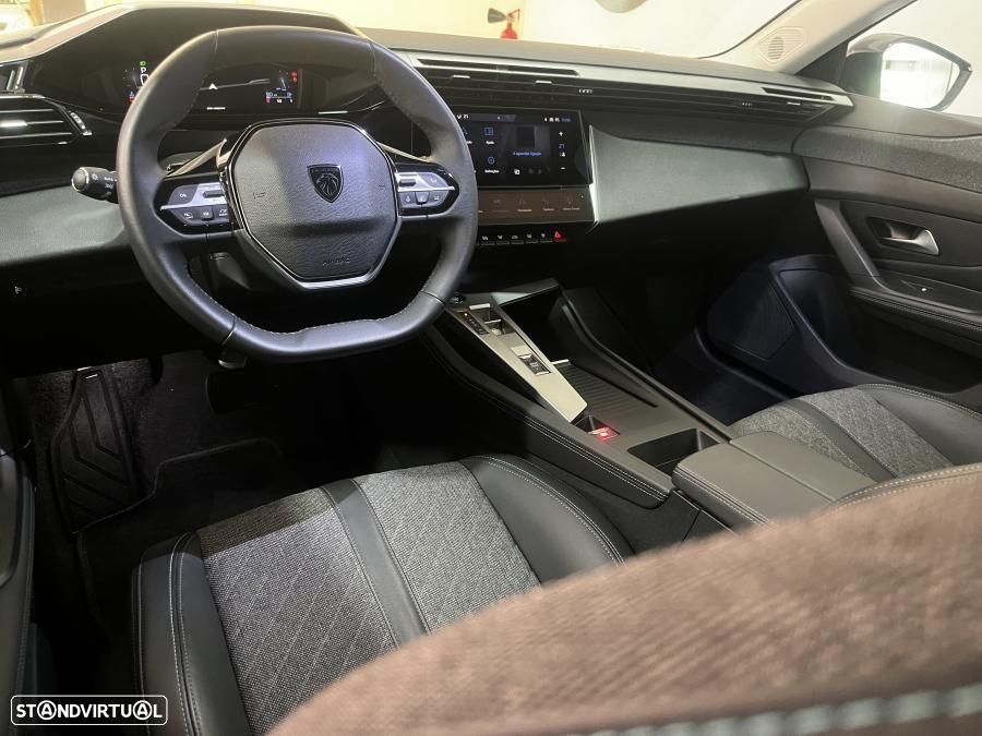 Peugeot 408 1.2 PureTech Allure Pack EAT8 - 23