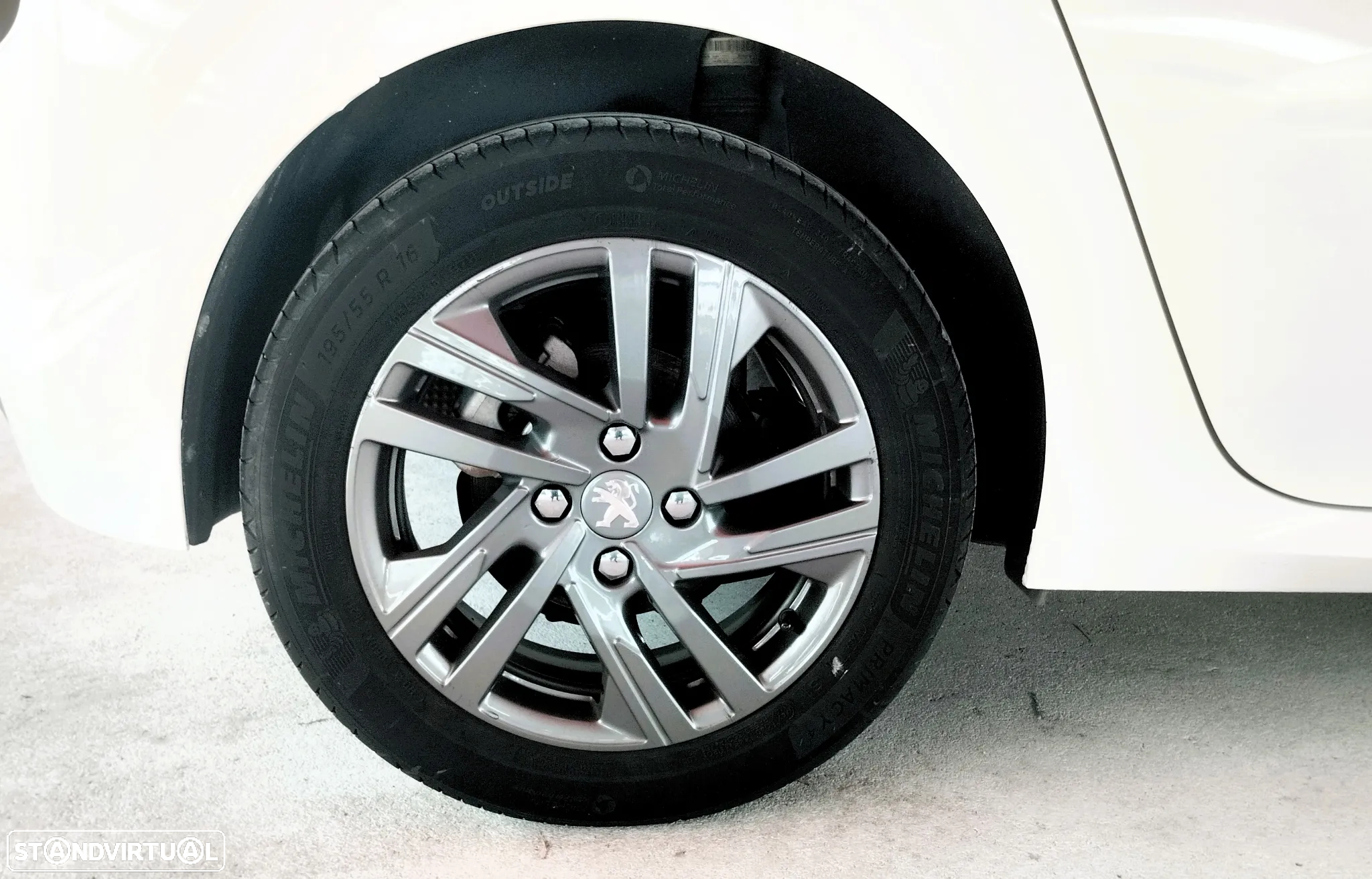 Peugeot 208 1.2 PureTech Active - 11
