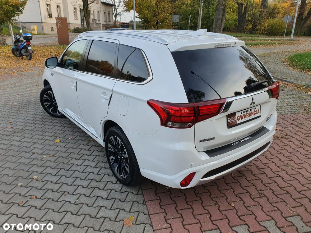 Mitsubishi Outlander 2.0 4WD Top - 40