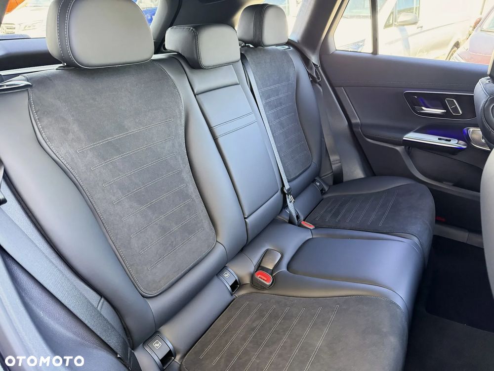Mercedes-Benz GLC - 28
