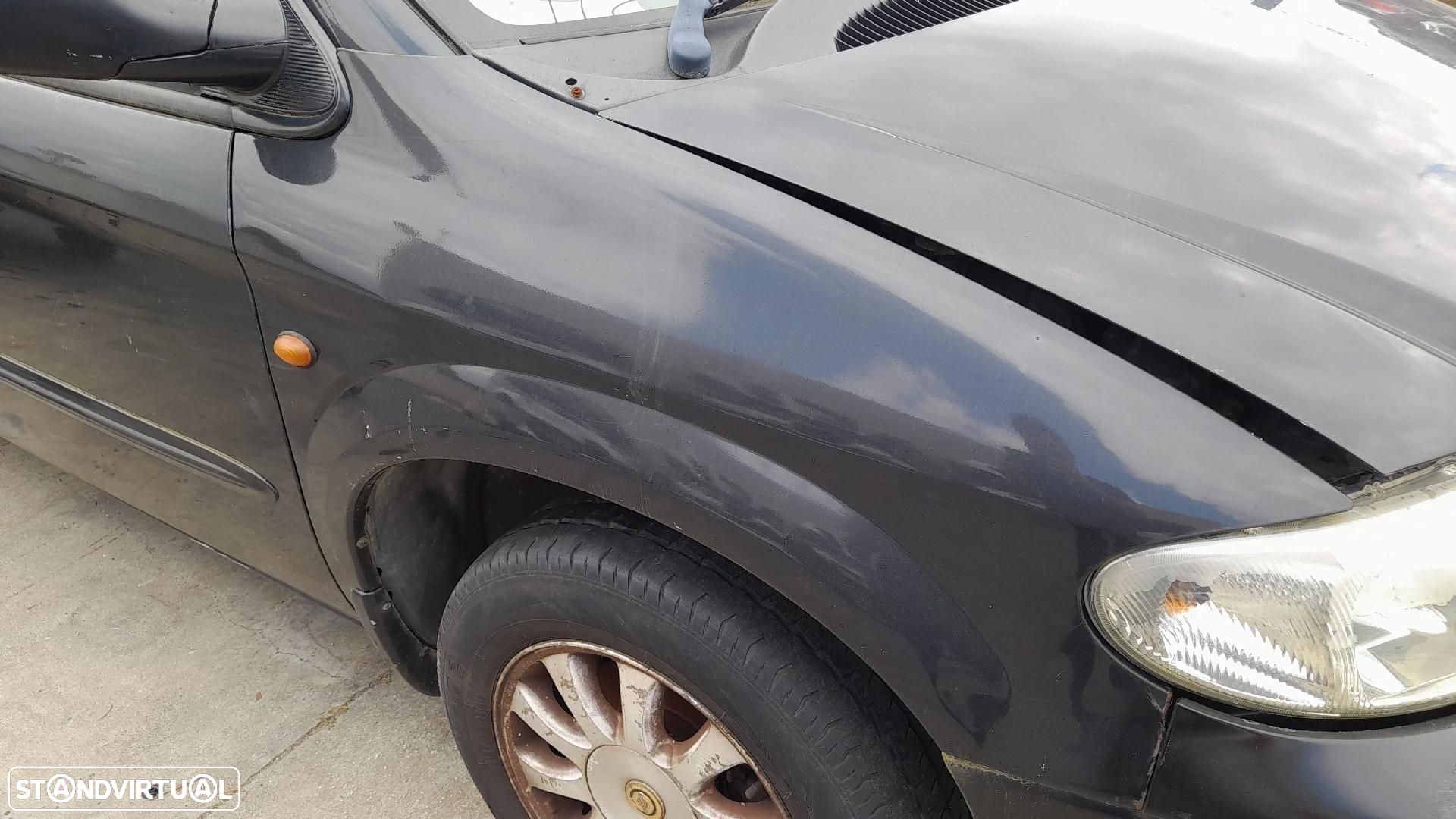 Guarda-lamas direito CHRYSLER Voyager IV (RG, RS) - 1