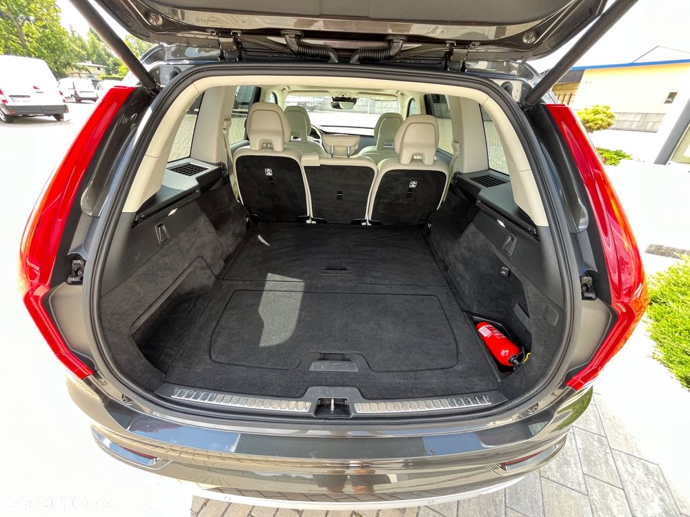 Volvo XC 90 B5 D AWD Momentum Pro - 9