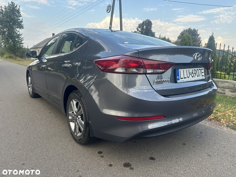 Hyundai Elantra 1.6 Comfort - 5