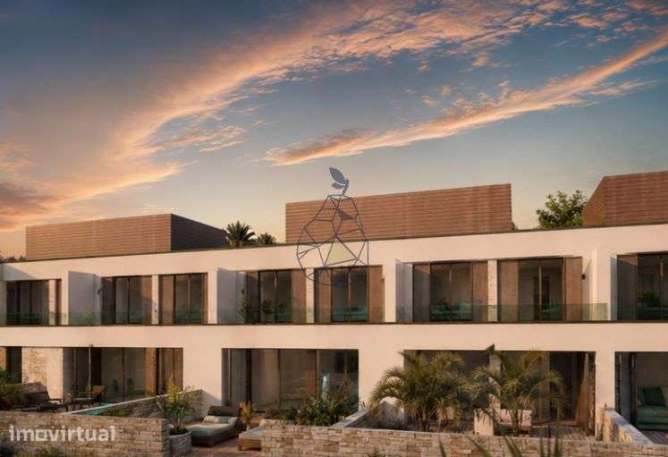 Moradia T4 em banda com piscina Ferreiras - Albufeira