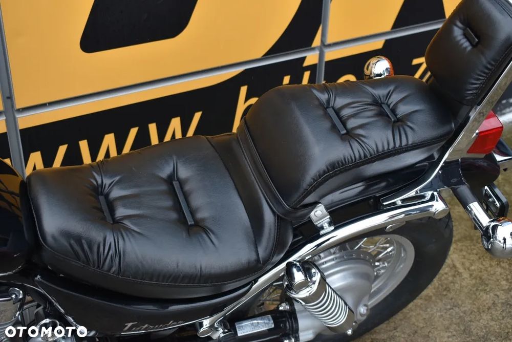 Suzuki Intruder - 13